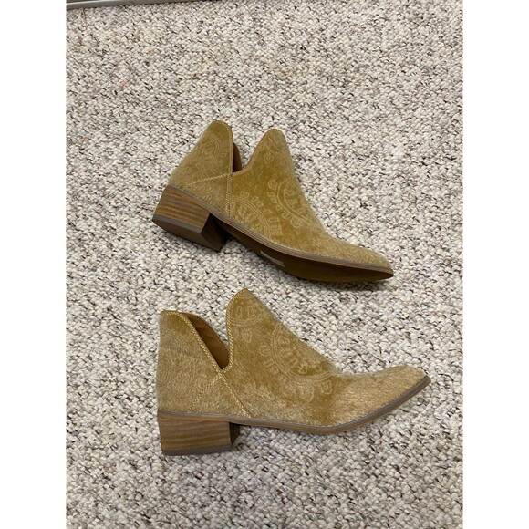 Mi.iM Gold Textured Calf Hair Western Leather Ankle Slip On Booties Sz-8 - Picture 4 of 12